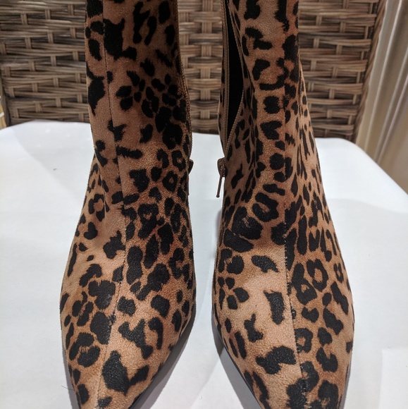 Cheetah Print Bootie - Picture 2 of 5